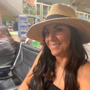 Meet your Posher, Tara